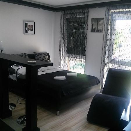 Feszek Apartman Debrecen Phòng bức ảnh