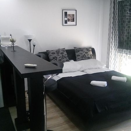 Feszek Apartman Debrecen Phòng bức ảnh