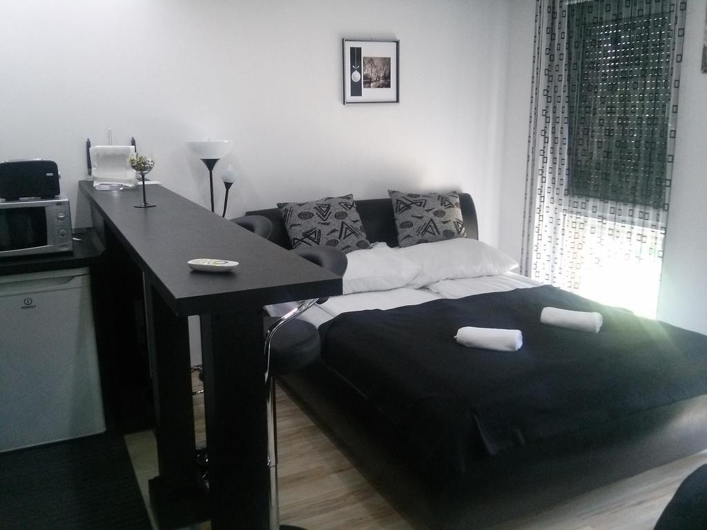 Feszek Apartman Debrecen Phòng bức ảnh